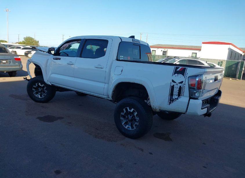 Photo 3 of 2020 Toyota Tacoma SR5 V6 (VIN 3TMAZ5CN7LM133791)