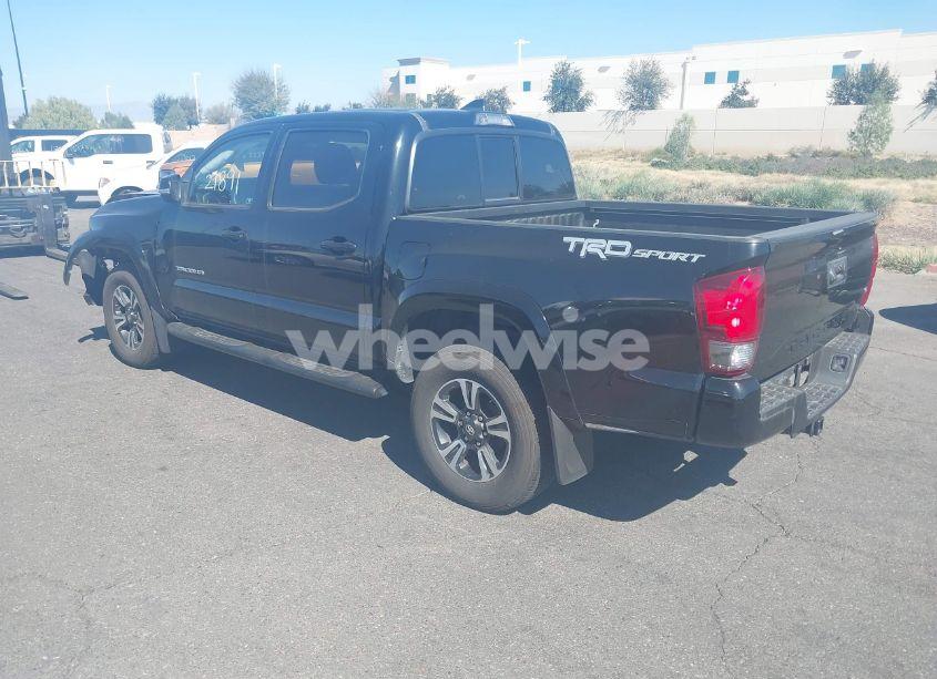 Photo 3 of 2016 Toyota Tacoma TRD SPORT (VIN 3TMAZ5CN8GM020163)