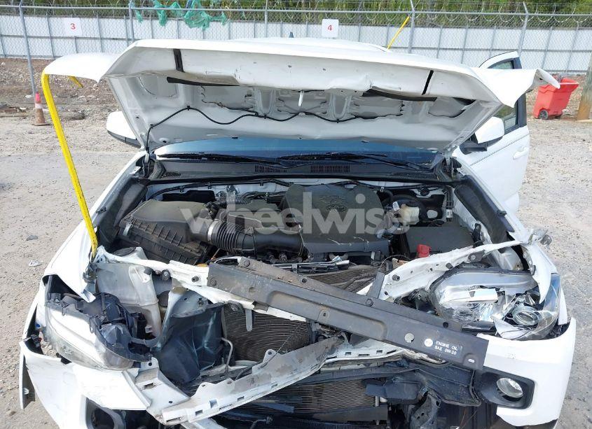 Photo 10 of 2017 Toyota Tacoma SR5 V6 (VIN 3TMAZ5CN8HM045727)