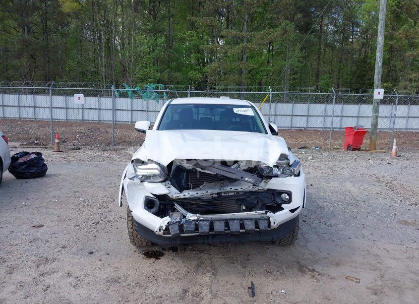 Photo 12 of 2017 Toyota Tacoma SR5 V6 (VIN 3TMAZ5CN8HM045727)