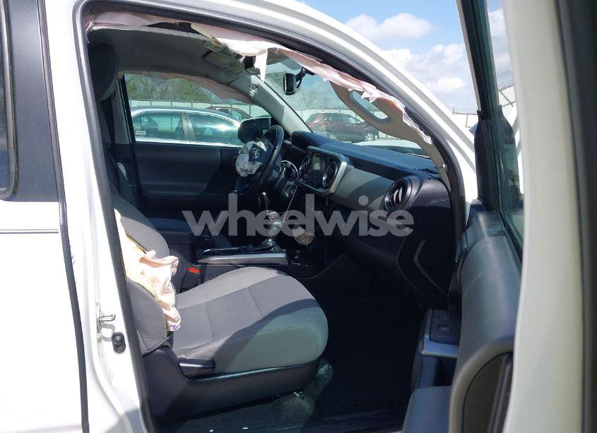 Photo 5 of 2017 Toyota Tacoma SR5 V6 (VIN 3TMAZ5CN8HM045727)