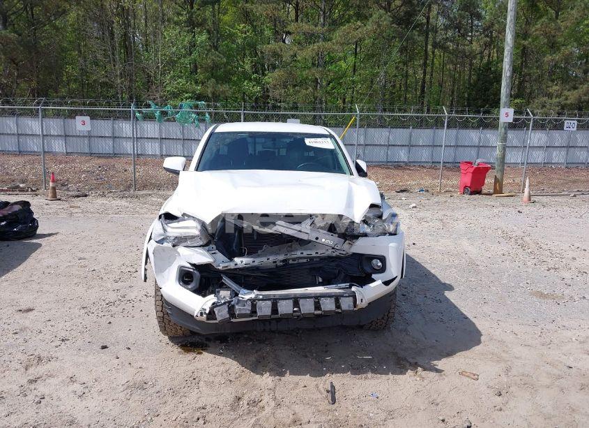 Photo 6 of 2017 Toyota Tacoma SR5 V6 (VIN 3TMAZ5CN8HM045727)