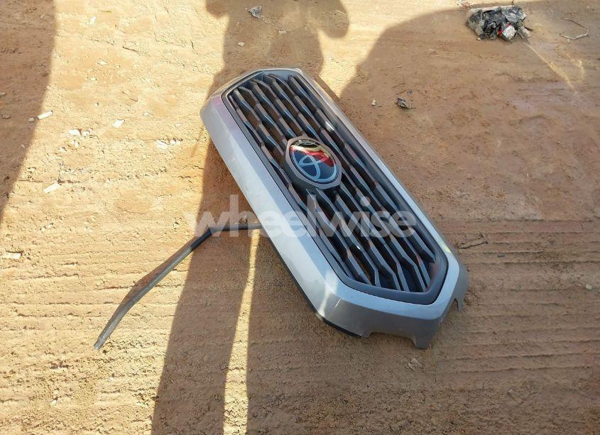 Photo 12 of 2018 Toyota Tacoma SR5 V6 (VIN 3TMAZ5CN8JM070987)