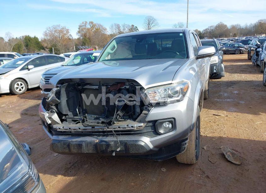 Photo 13 of 2018 Toyota Tacoma SR5 V6 (VIN 3TMAZ5CN8JM070987)