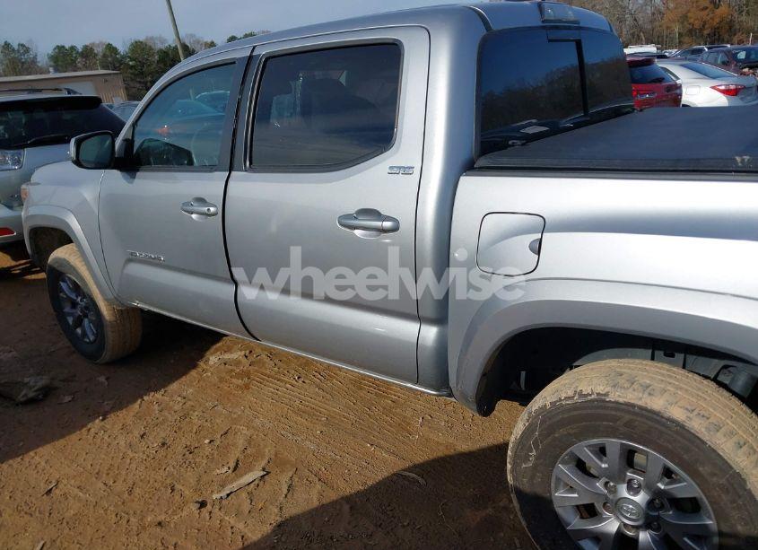 Photo 15 of 2018 Toyota Tacoma SR5 V6 (VIN 3TMAZ5CN8JM070987)
