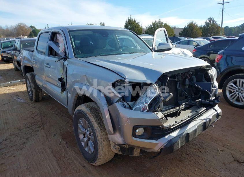 Photo 6 of 2018 Toyota Tacoma SR5 V6 (VIN 3TMAZ5CN8JM070987)
