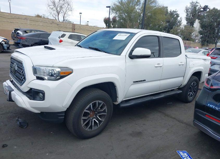 Photo 14 of 2019 Toyota Tacoma TRD SPORT (VIN 3TMAZ5CN8KM087127)