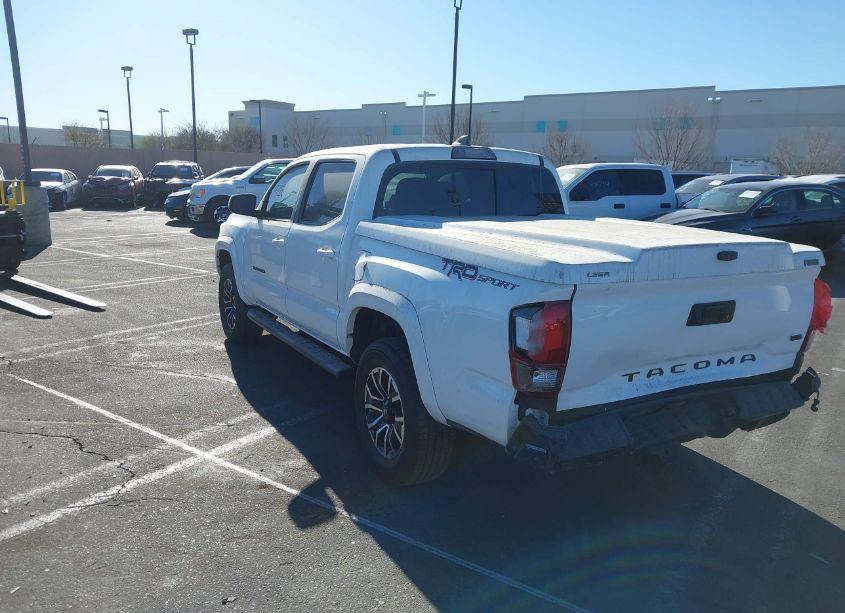 Photo 3 of 2019 Toyota Tacoma TRD SPORT (VIN 3TMAZ5CN8KM087127)