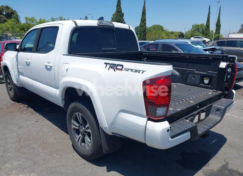 Photo 3 of 2019 Toyota Tacoma TRD SPORT (VIN 3TMAZ5CN8KM105691)