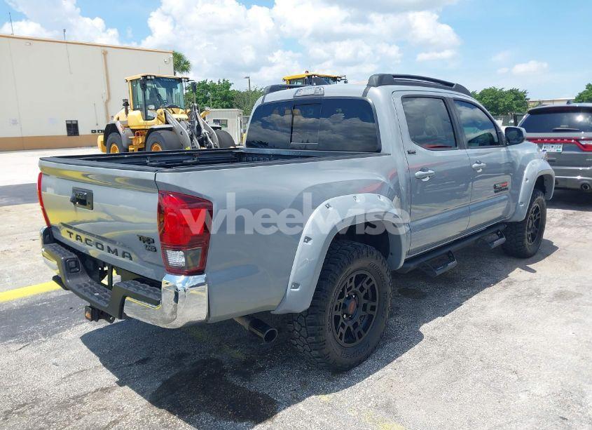 Photo 4 of 2020 Toyota Tacoma SR5 V6 (VIN 3TMAZ5CN8LM131869)