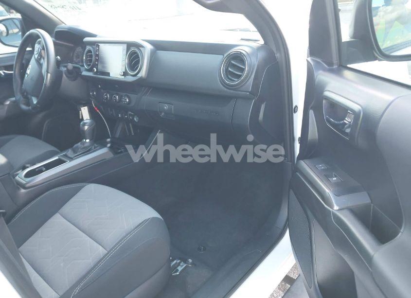 Photo 5 of 2020 Toyota Tacoma 2WD TRD SPORT (VIN 3TMAZ5CN8LM136408)