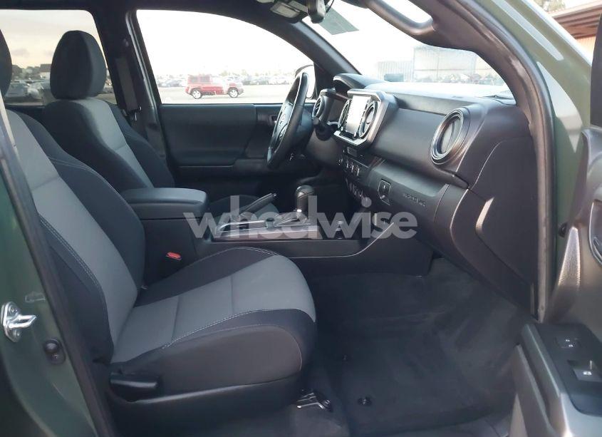 Photo 5 of 2022 Toyota Tacoma TRD OFF ROAD (VIN 3TMAZ5CN8NM181142)