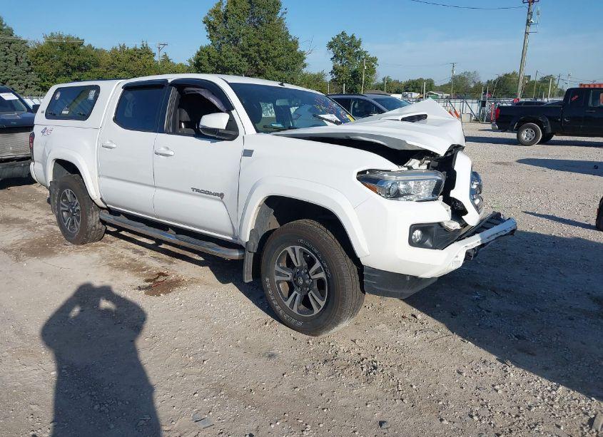 2016 Toyota Tacoma TRD SPORT (VIN 3TMAZ5CN9GM020334) main photo