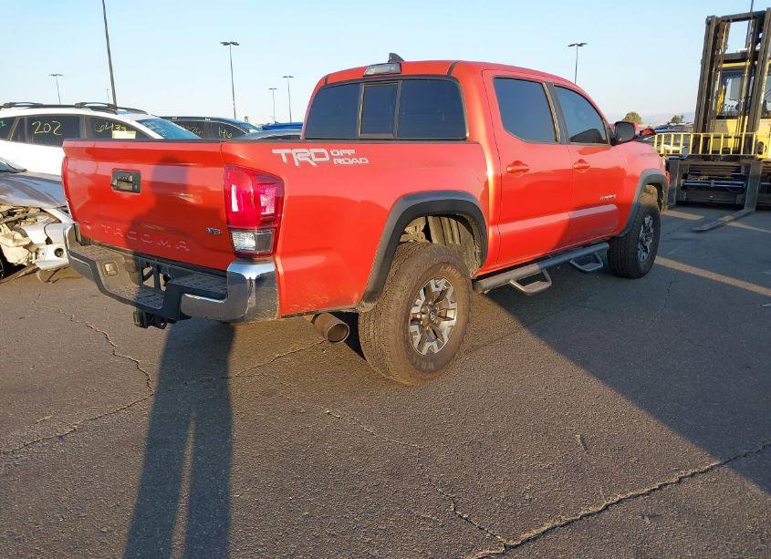 Photo 4 of 2016 Toyota Tacoma TRD OFF ROAD (VIN 3TMAZ5CN9GM022150)