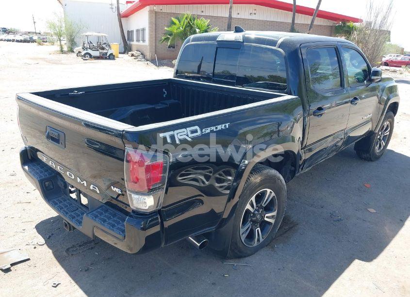 Photo 4 of 2017 Toyota Tacoma TRD SPORT (VIN 3TMAZ5CN9HM027799)