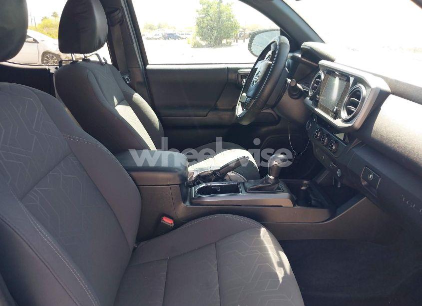 Photo 5 of 2017 Toyota Tacoma TRD SPORT (VIN 3TMAZ5CN9HM027799)