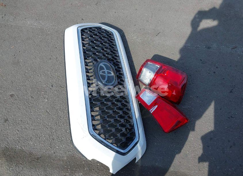 Photo 12 of 2017 Toyota Tacoma TRD SPORT (VIN 3TMAZ5CN9HM031576)