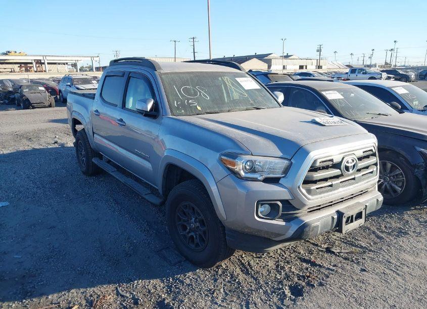 2017 Toyota Tacoma SR5 V6 (VIN 3TMAZ5CN9HM052251) main photo