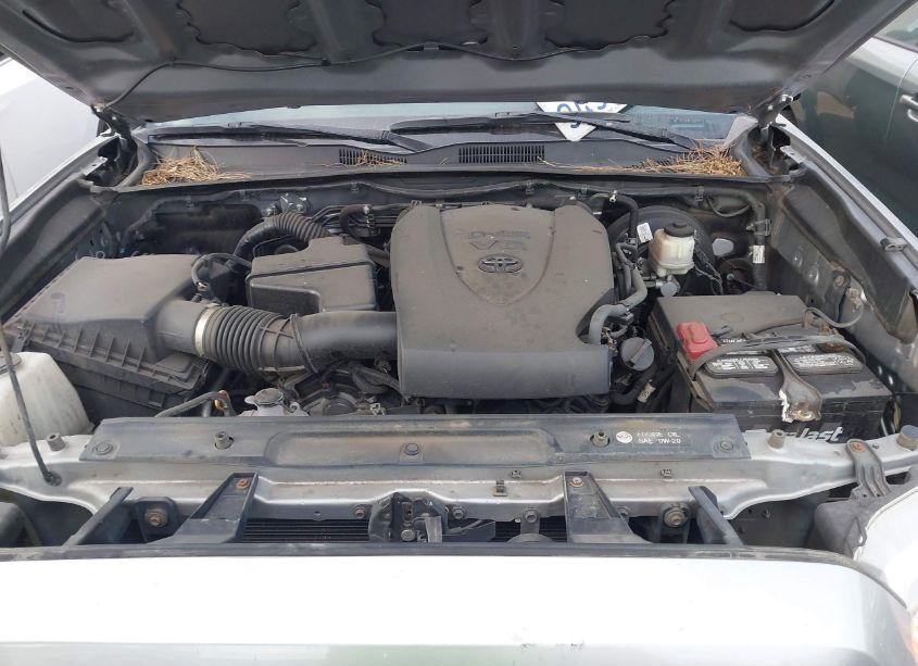 Photo 10 of 2017 Toyota Tacoma SR5 V6 (VIN 3TMAZ5CN9HM052251)