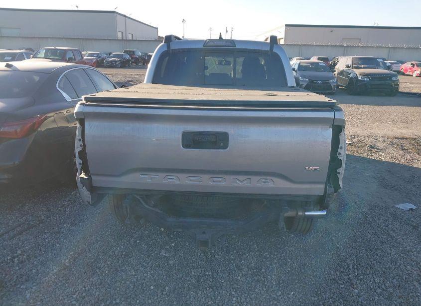 Photo 16 of 2017 Toyota Tacoma SR5 V6 (VIN 3TMAZ5CN9HM052251)