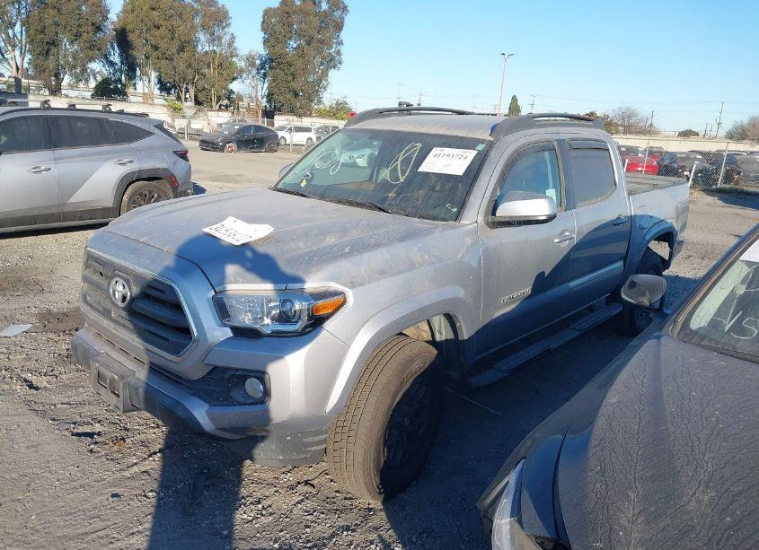 Photo 2 of 2017 Toyota Tacoma SR5 V6 (VIN 3TMAZ5CN9HM052251)