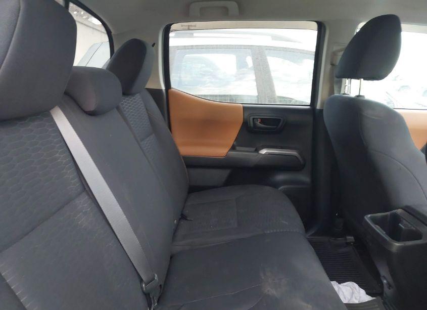 Photo 8 of 2017 Toyota Tacoma SR5 V6 (VIN 3TMAZ5CN9HM052251)