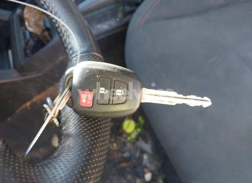 Photo 11 of 2018 Toyota Tacoma SR5 V6 (VIN 3TMAZ5CN9JM059254)