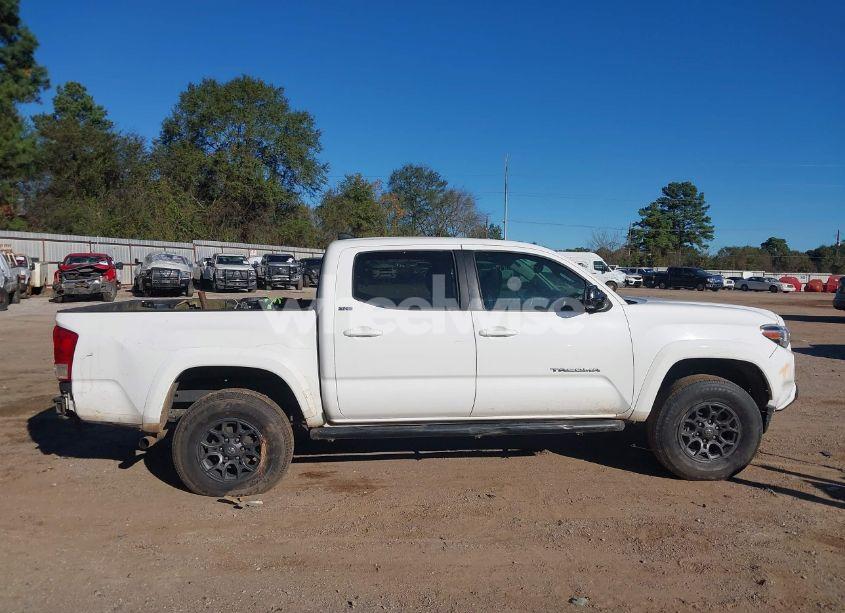 Photo 13 of 2018 Toyota Tacoma SR5 V6 (VIN 3TMAZ5CN9JM059254)