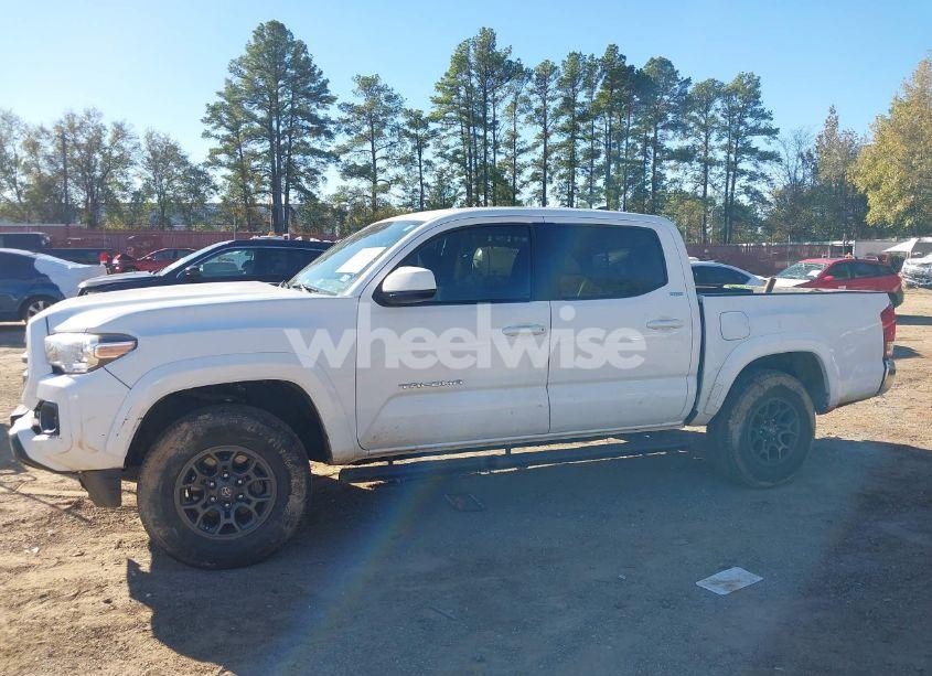 Photo 14 of 2018 Toyota Tacoma SR5 V6 (VIN 3TMAZ5CN9JM059254)