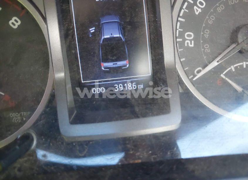 Photo 15 of 2018 Toyota Tacoma SR5 V6 (VIN 3TMAZ5CN9JM059254)