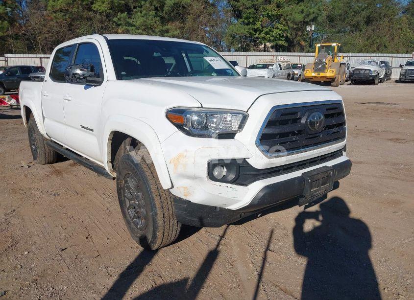 Photo 17 of 2018 Toyota Tacoma SR5 V6 (VIN 3TMAZ5CN9JM059254)