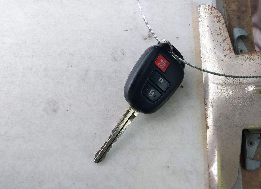 Photo 11 of 2018 Toyota Tacoma SR5 V6 (VIN 3TMAZ5CN9JM063613)