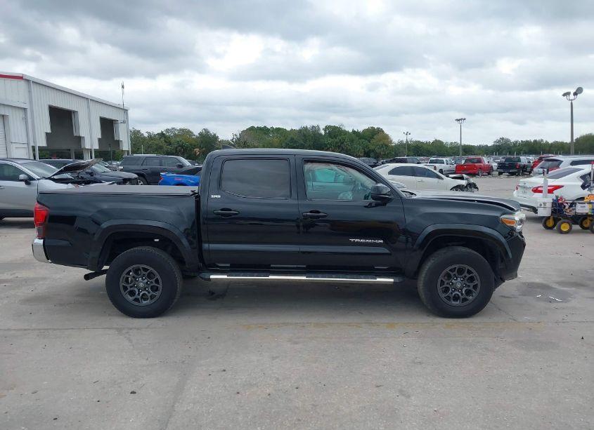 Photo 13 of 2018 Toyota Tacoma SR5 V6 (VIN 3TMAZ5CN9JM063613)