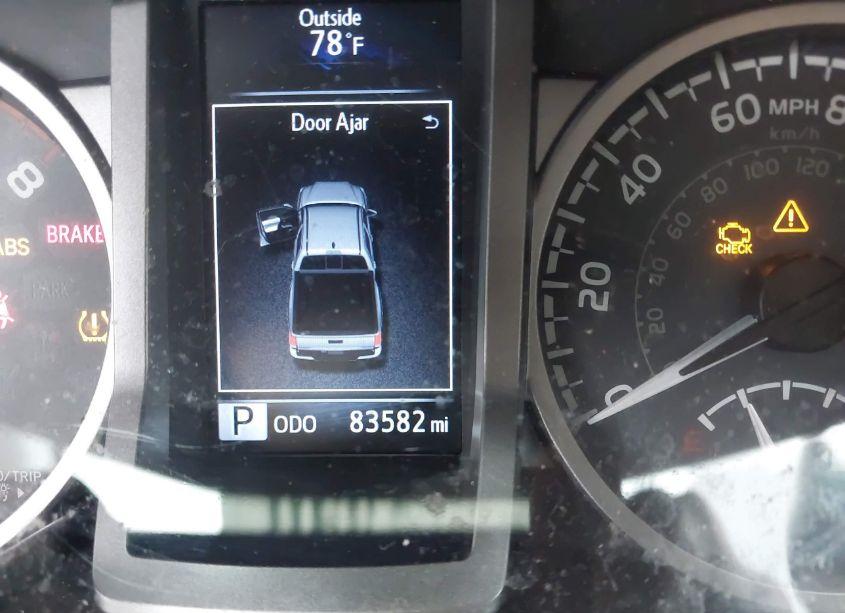 Photo 7 of 2018 Toyota Tacoma SR5 V6 (VIN 3TMAZ5CN9JM063613)