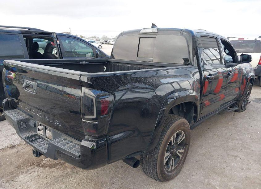Photo 4 of 2019 Toyota Tacoma TRD SPORT (VIN 3TMAZ5CN9KM079313)