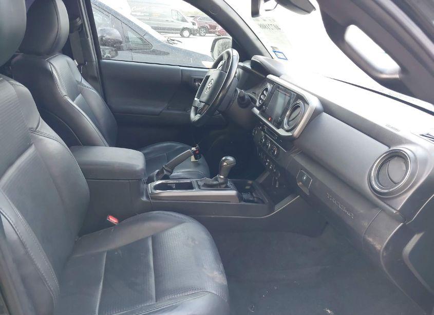 Photo 5 of 2019 Toyota Tacoma TRD SPORT (VIN 3TMAZ5CN9KM079313)