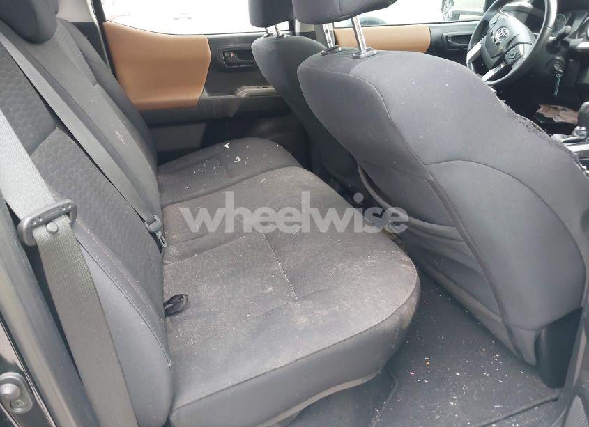 Photo 8 of 2019 Toyota Tacoma SR5 V6 (VIN 3TMAZ5CN9KM088173)