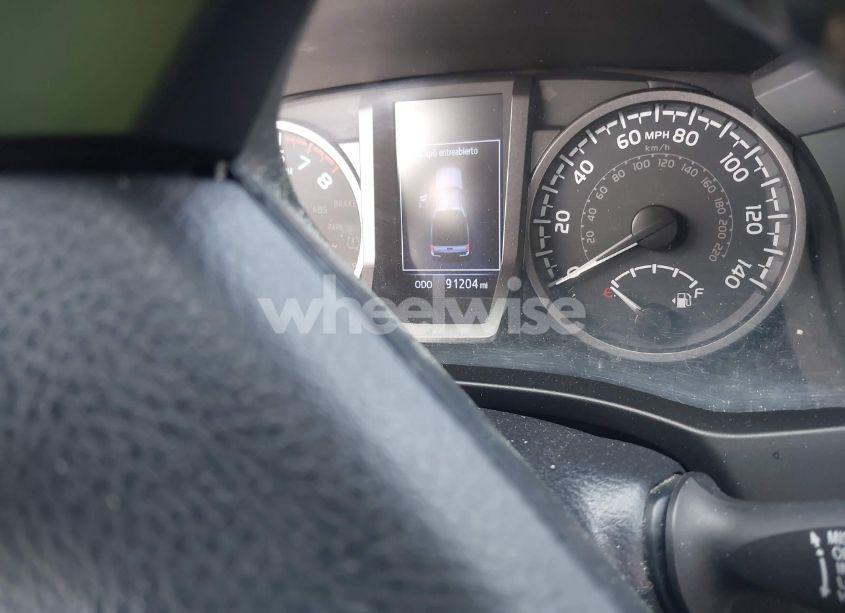 Photo 7 of 2020 Toyota Tacoma (VIN 3TMAZ5CN9LM120752)