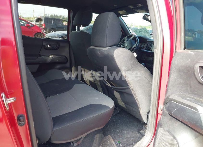 Photo 8 of 2020 Toyota Tacoma (VIN 3TMAZ5CN9LM120752)