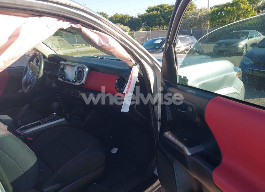 Photo 5 of 2022 Toyota Tacoma SR5 V6 (VIN 3TMAZ5CN9NM161076)
