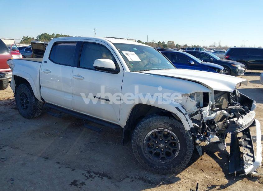 2022 Toyota Tacoma SR5 V6 (VIN 3TMAZ5CN9NM192487) main photo