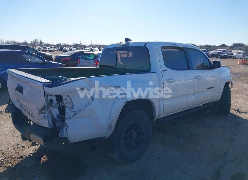 Photo 4 of 2022 Toyota Tacoma SR5 V6 (VIN 3TMAZ5CN9NM192487)