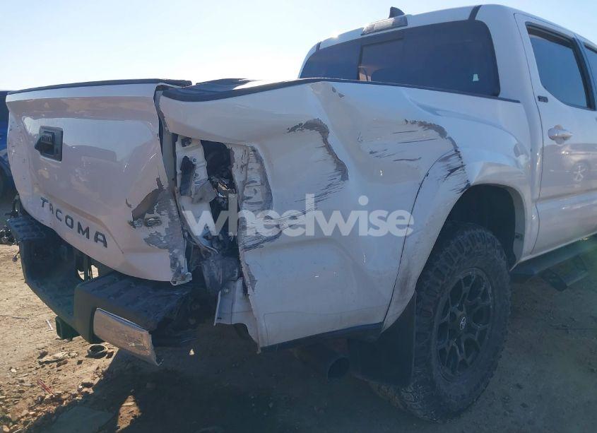 Photo 6 of 2022 Toyota Tacoma SR5 V6 (VIN 3TMAZ5CN9NM192487)