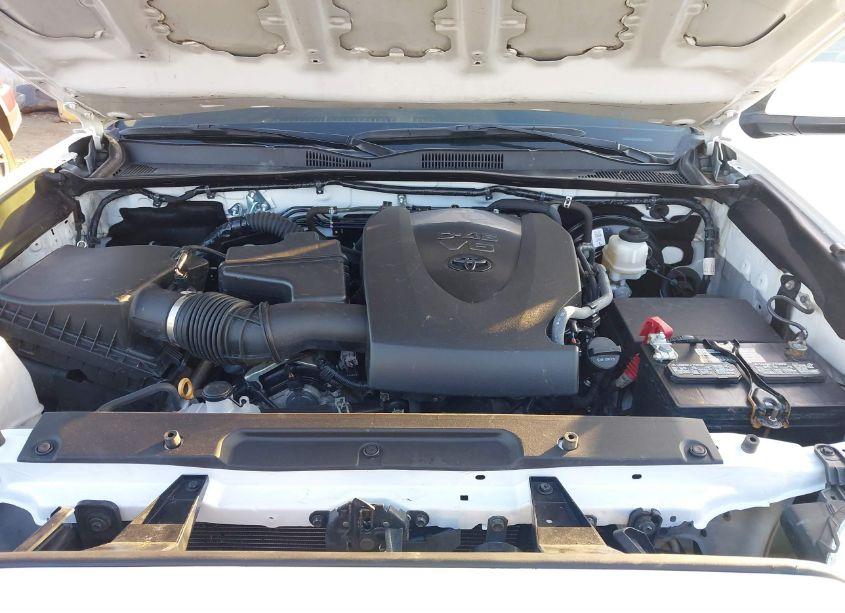 Photo 10 of 2022 Toyota Tacoma SR5 V6 (VIN 3TMAZ5CN9NM195874)