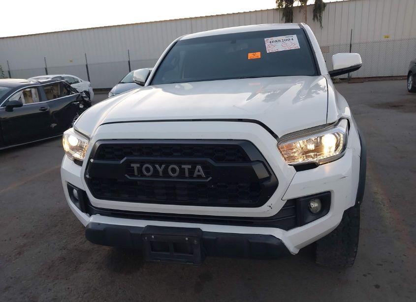 Photo 6 of 2016 Toyota Tacoma TRD OFF ROAD (VIN 3TMAZ5CNXGM002876)