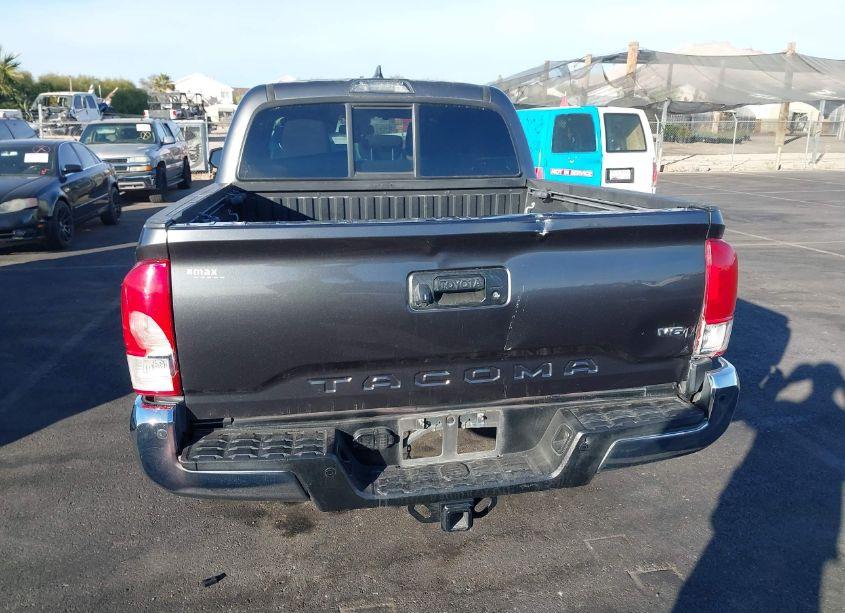 Photo 16 of 2017 Toyota Tacoma SR5 V6 (VIN 3TMAZ5CNXHM042327)