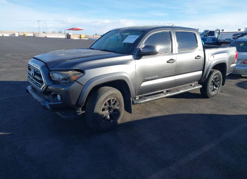 Photo 2 of 2017 Toyota Tacoma SR5 V6 (VIN 3TMAZ5CNXHM042327)