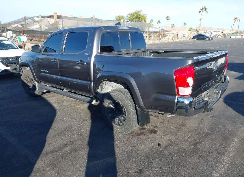 Photo 3 of 2017 Toyota Tacoma SR5 V6 (VIN 3TMAZ5CNXHM042327)