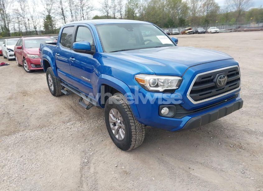 2018 Toyota Tacoma SR5 V6 (VIN 3TMAZ5CNXJM069212) main photo