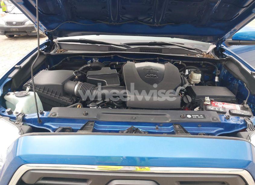 Photo 10 of 2018 Toyota Tacoma SR5 V6 (VIN 3TMAZ5CNXJM069212)